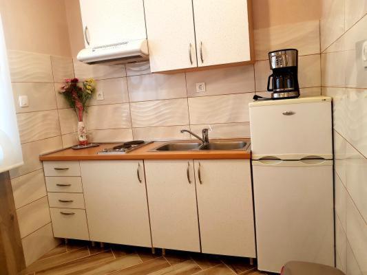 Ara-Kata Apartment Baska  Ngoại thất bức ảnh